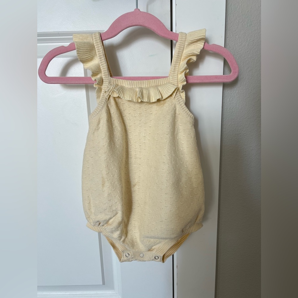 Baby Gap Pale Yellow Romper Size 18-24m